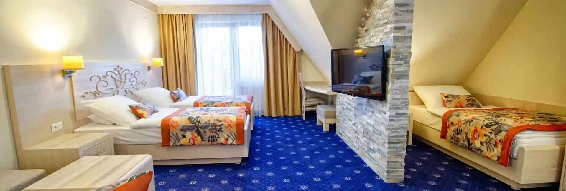 Triple Premium Studio